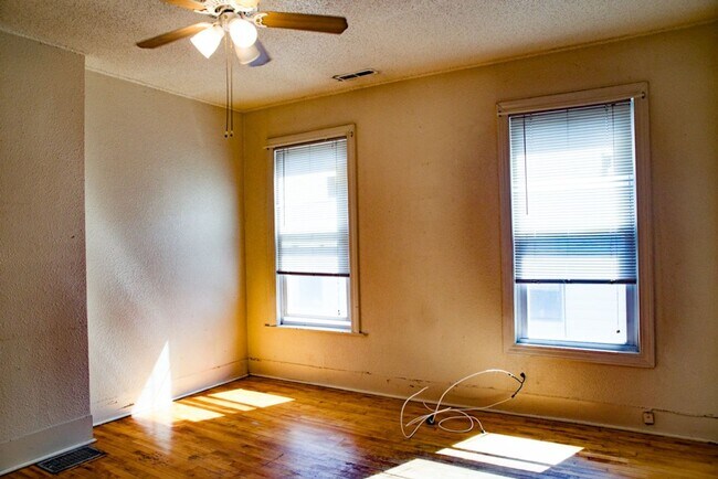 Foto del edificio - 946-15TH