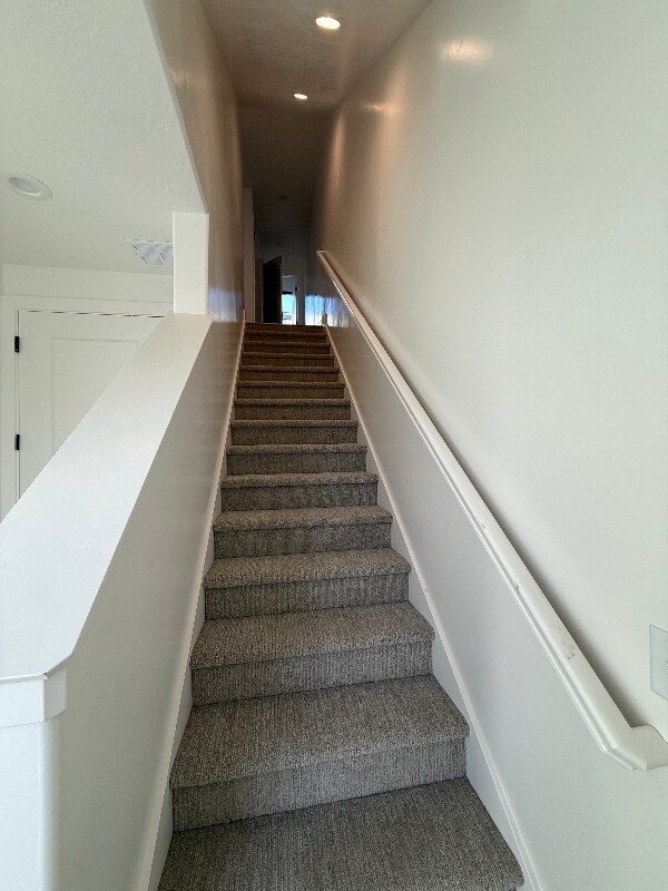 Building Photo - 43 N 100 E