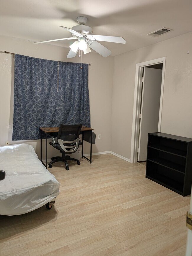 Foto del edificio - 4000 SW 23rd St