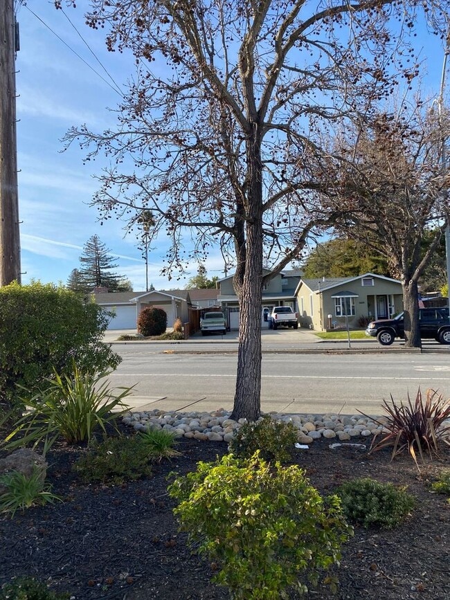 Foto del edificio - G2 | 2603-2607 Jefferson Avenue