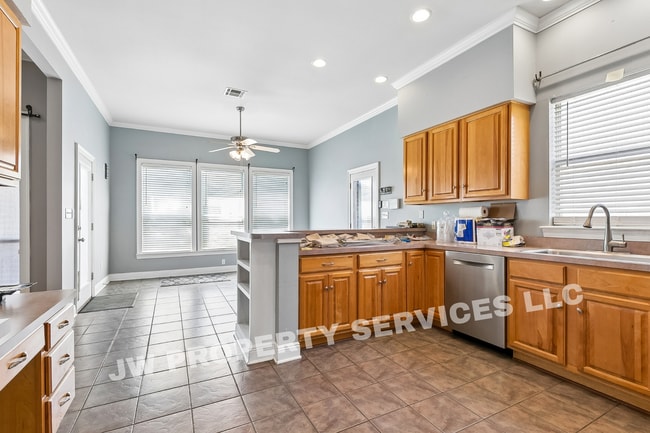 Building Photo - Spacious 4-Bedroom Home with Modern Comforts in Gretna