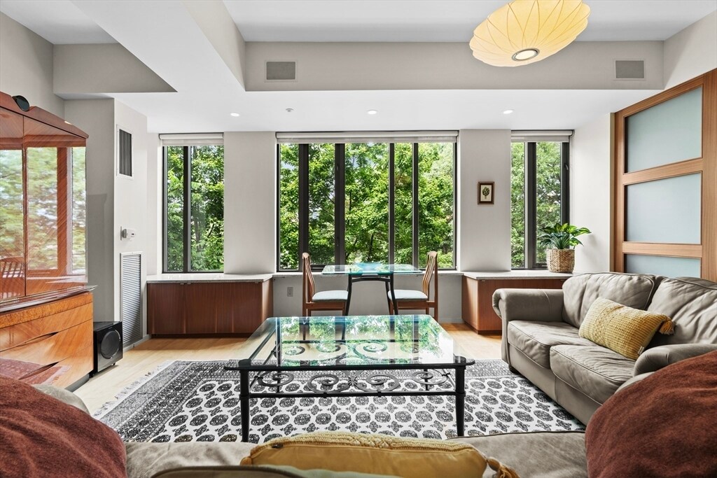 Foto principal - 1313 Washington St