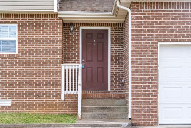 Foto del edificio - 545 Patriot Park Ct