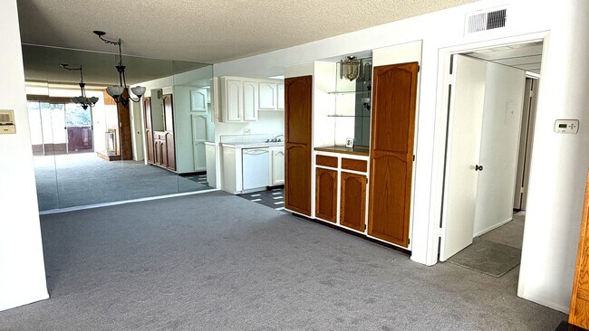 Foto del edificio - 2805 E 3rd St