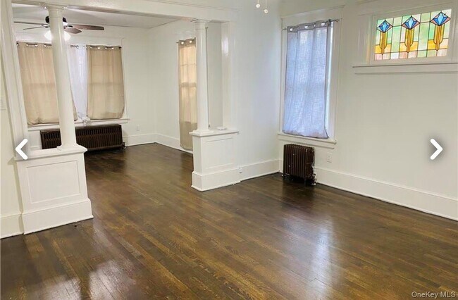 Foto del edificio - 61 Violet Ave