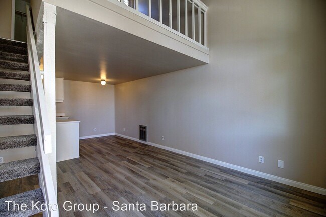 Building Photo - 535 E Arrellaga St
