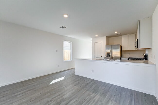 Building Photo - 18522 Tre Croci Dr