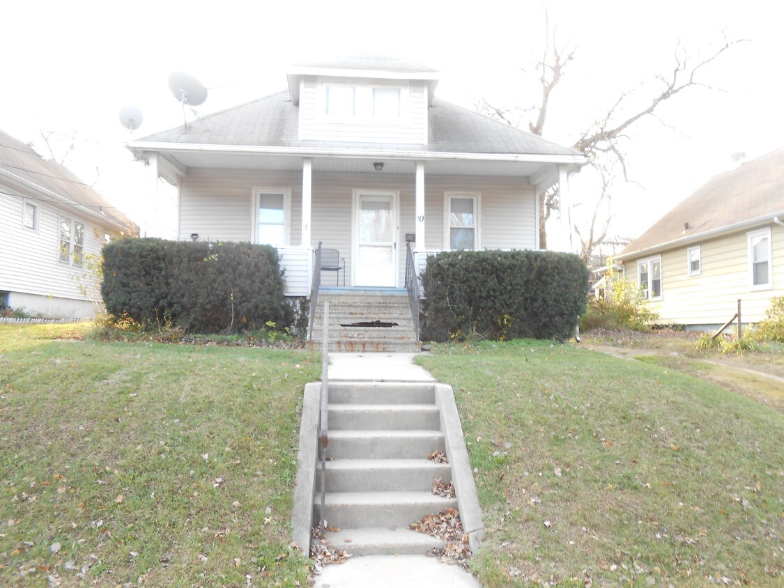 10 Page Ave, Barrington, NJ 08007 Apartments in Barrington, NJ