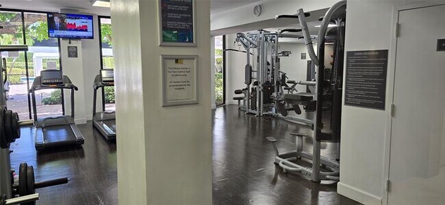 Foto del edificio - 3300 NE 192 St
