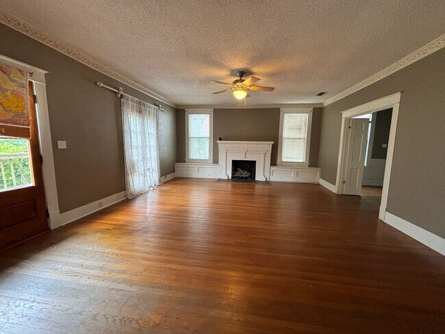 Building Photo - SOUTH HIGHLAND CHARM