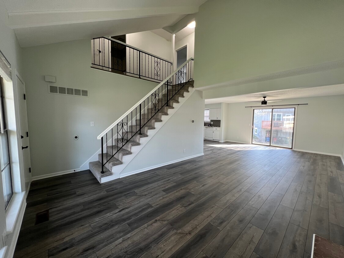 14106 W 87th Terrace, Lenexa, KS 66215 Townhome Rentals in Lenexa KS