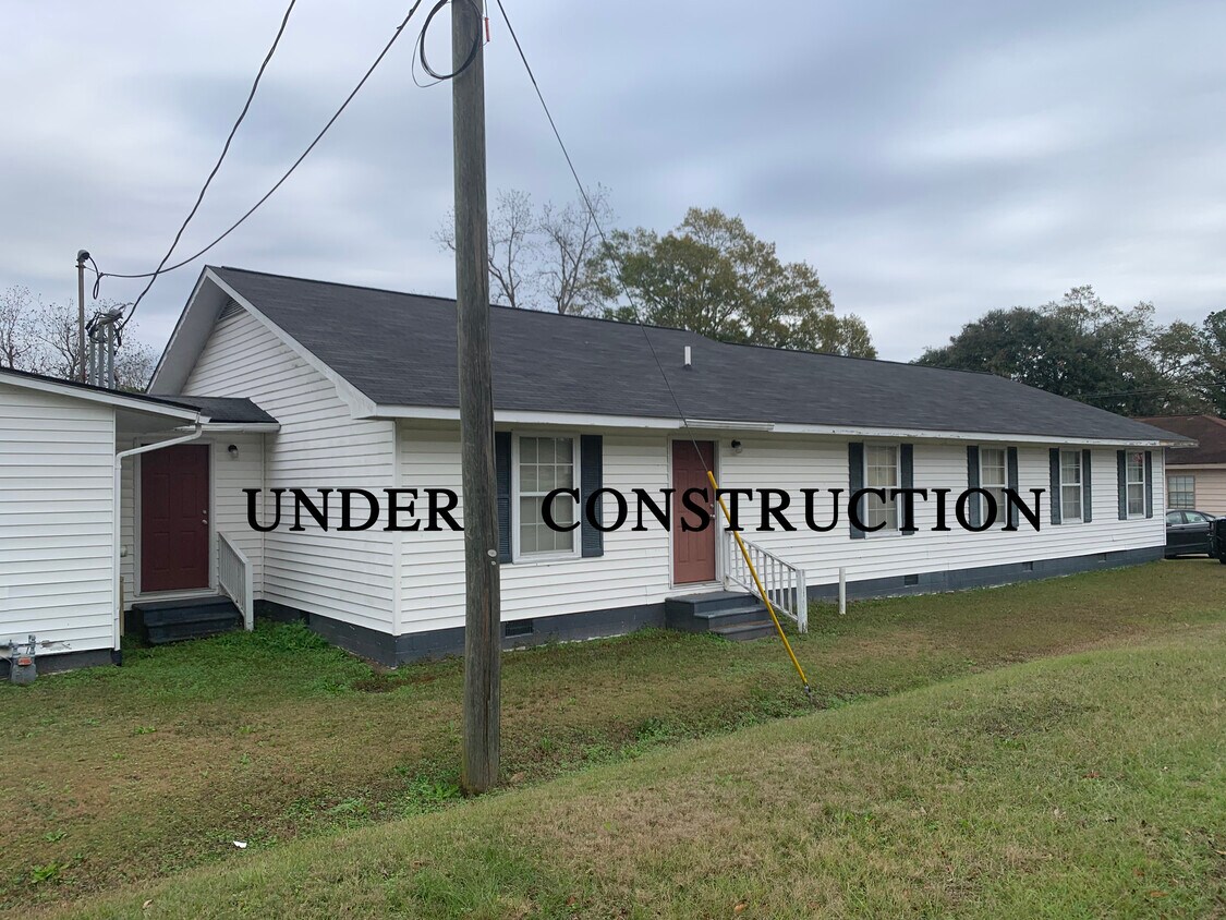 5506 6th Ave, Eastman, GA 31023 Apartments at 5506 6th Ave Eastman