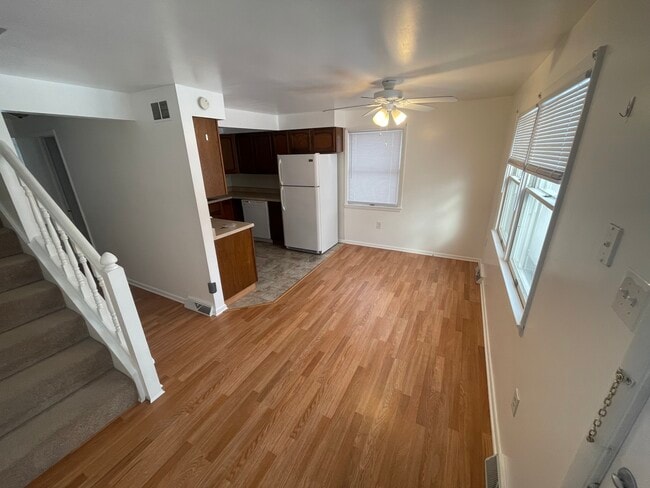 Building Photo - 908 Church St