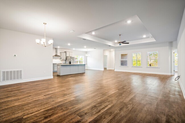 Building Photo - 31517 Shadwell Dr