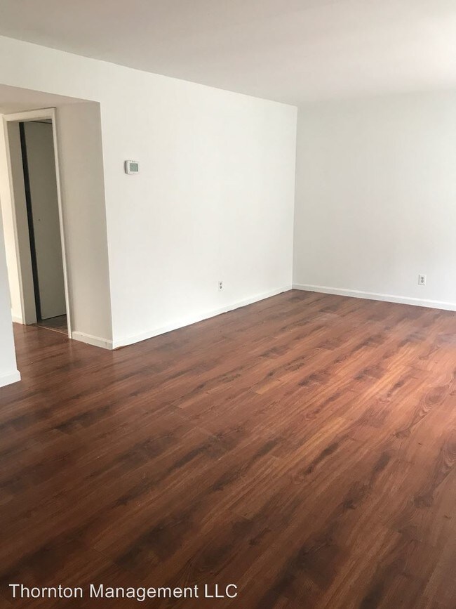 Building Photo - 3 br, 2.5 bath House - 360 Pool Drive