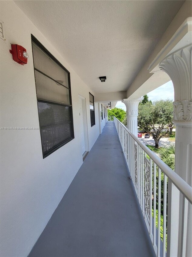 Primary Photo - 3640 Whitehall Dr