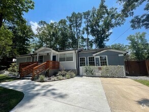 Building Photo - 911 Delores Dr