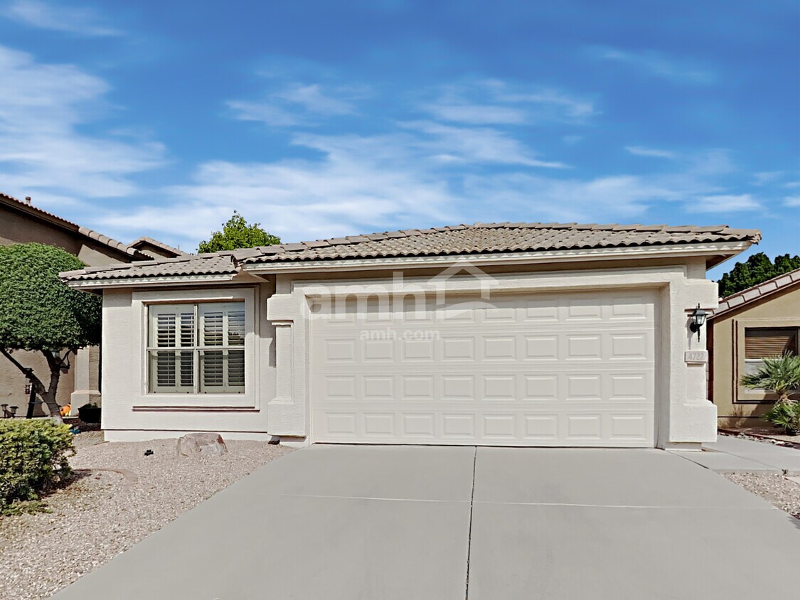 Foto principal - 4722 E Silverwood Dr