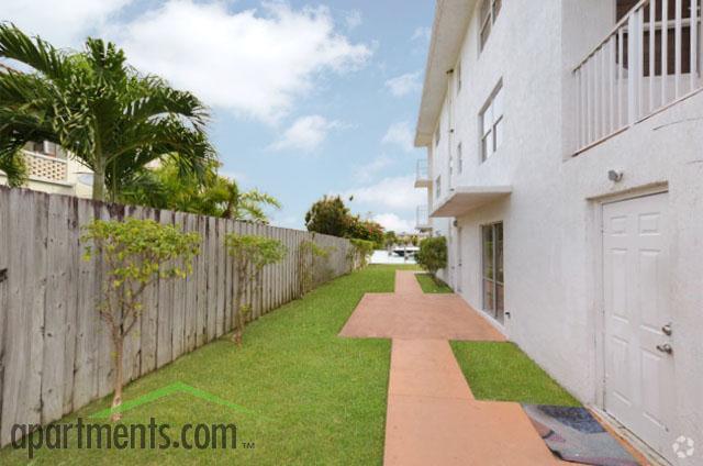 Primary Photo - North Bay Villas