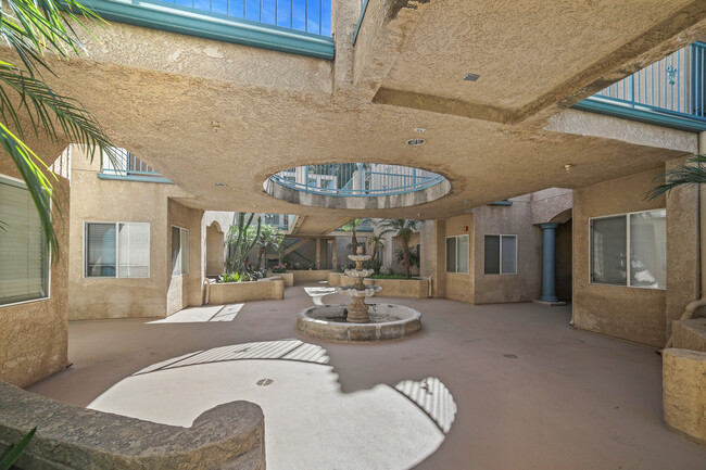 Building Photo - 2726 Borchard Rd