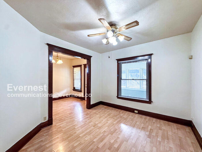 Building Photo - 1031 N Michigan St