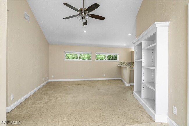 Foto del edificio - 700 95th Ave N