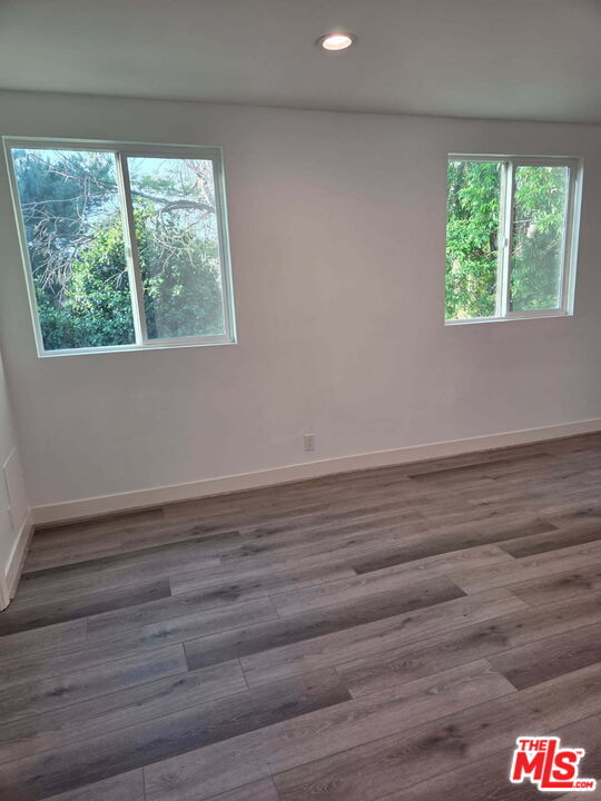 Building Photo - 6653 Glade Ave