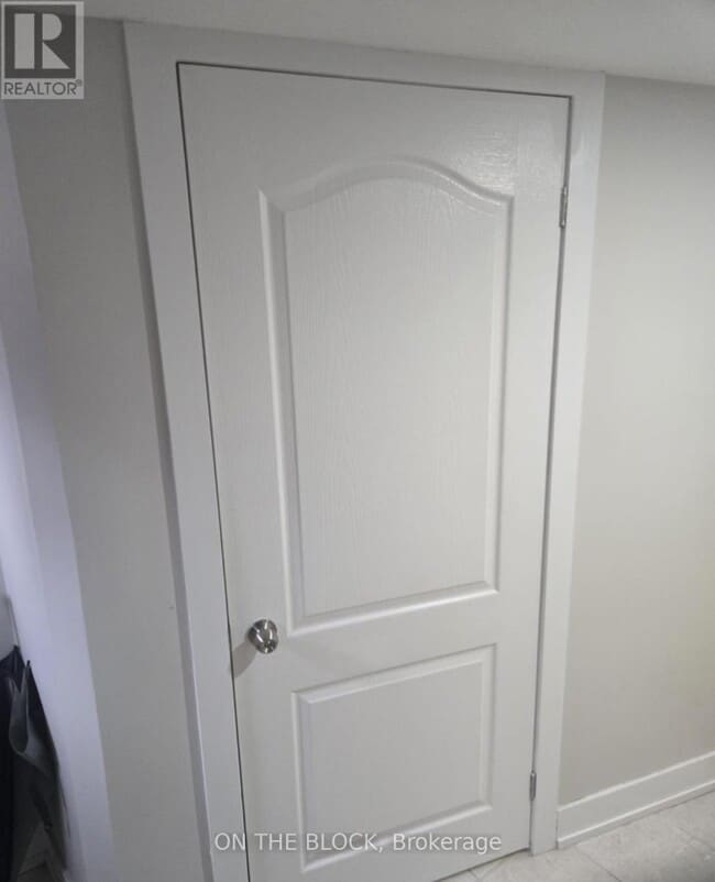 Building Photo - 103 Fitzgibbon Ave