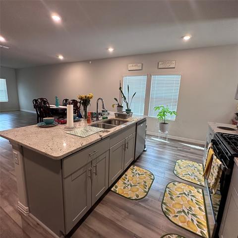 Foto del edificio - 2049 Pine Stone Ln