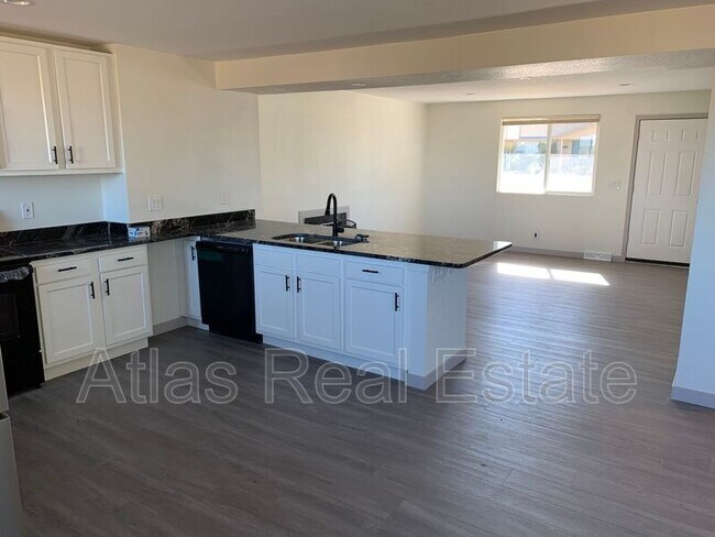 Foto del edificio - 6629 W Portland Ave