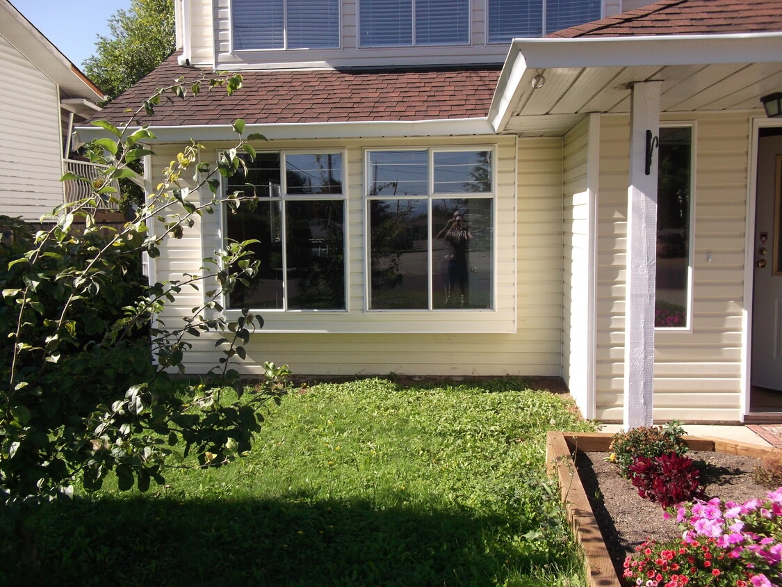 Primary Photo - 7725 Eider St