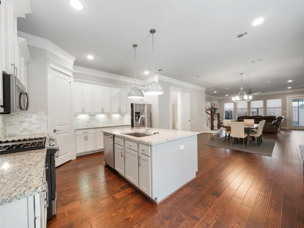 Foto principal - 5611 Petty St