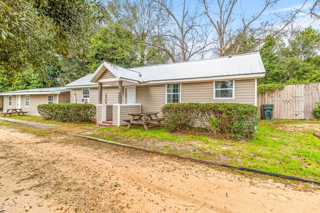 Building Photo - 908 N 57th Ave