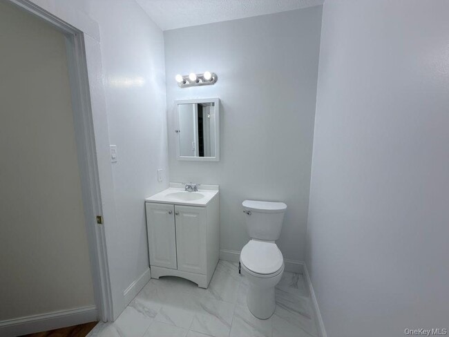 Building Photo - 1870 Baldwin Rd