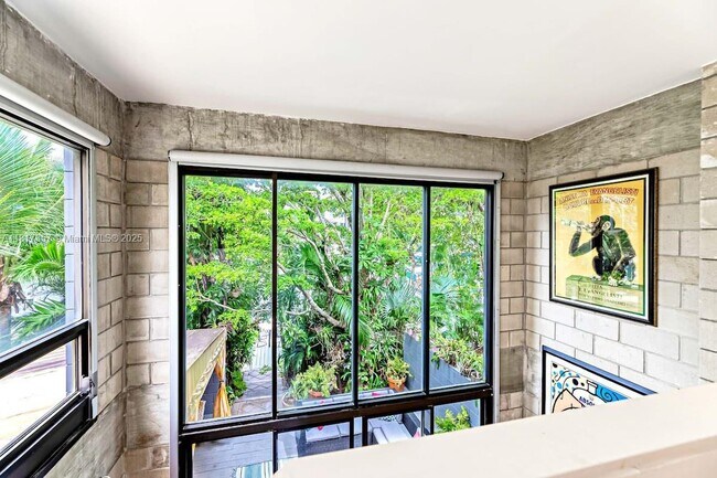 Foto del edificio - 322 Hendricks Isle