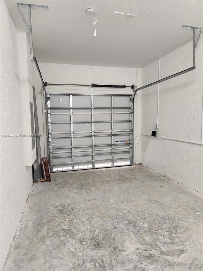 Building Photo - 13071 SW 232nd Ln