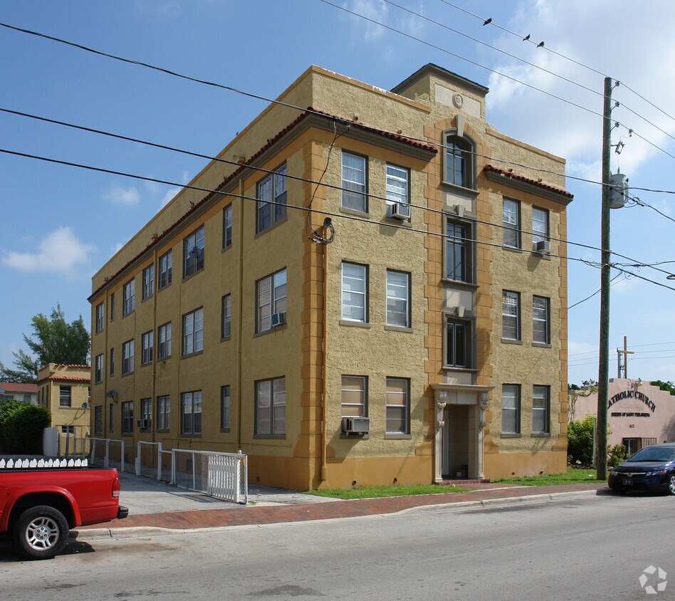 Foto del edificio - 1629 SW 6th St