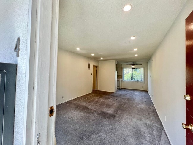 Building Photo - 3510 Clarington Ave