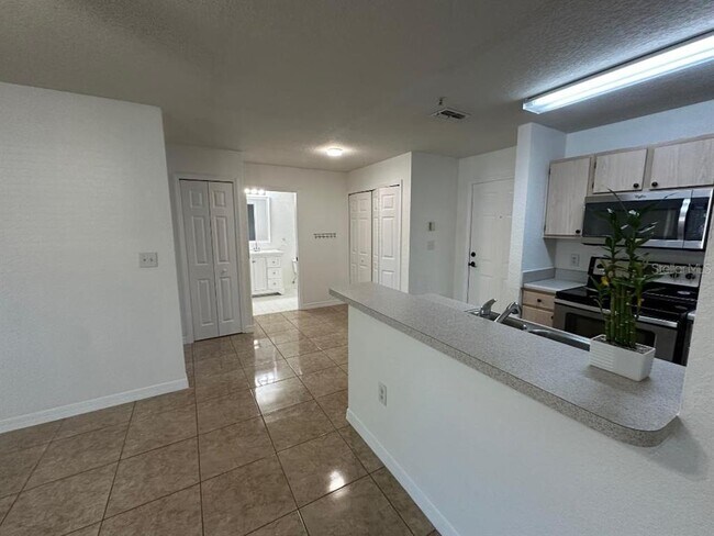 Foto del edificio - 5479 Vineland Rd