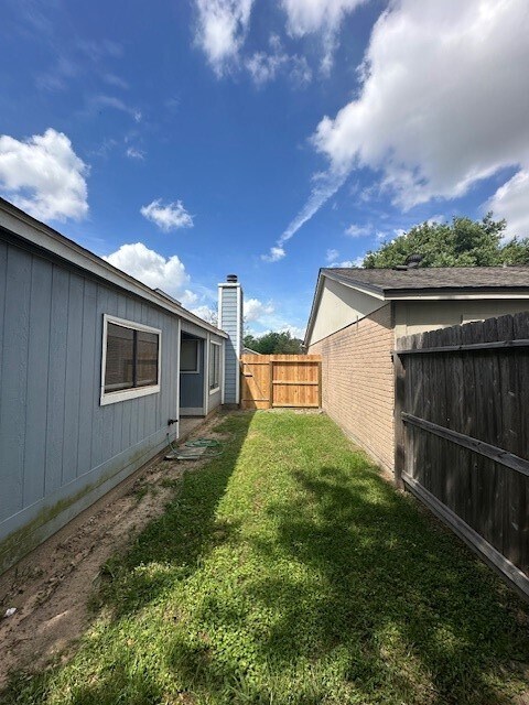 Building Photo - 7514 Lemma Dr