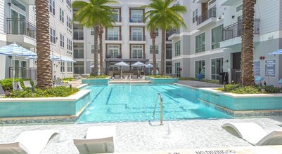 Building Photo - 9330 Main St