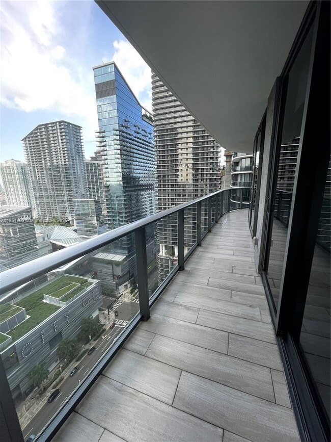 Foto del edificio - 55 SW 9th St