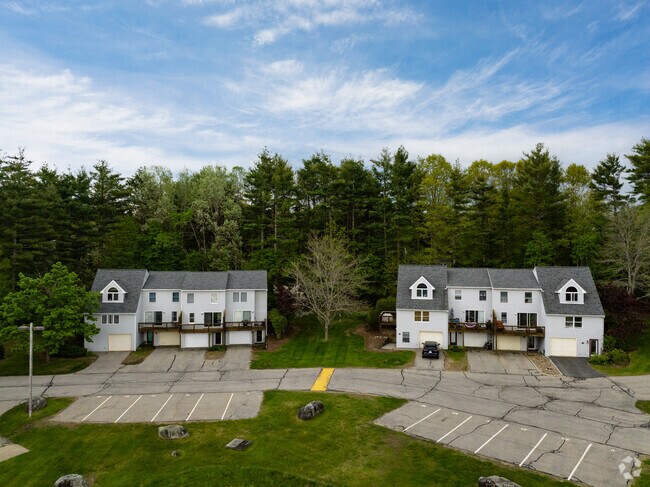 30 Fieldstone Est Newmarket, NH - Fieldstone