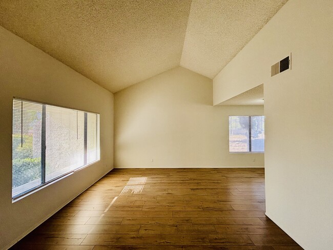 Building Photo - 36778 Spanish Broom Dr