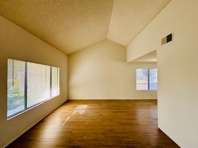 Foto del edificio - 36778 Spanish Broom Dr