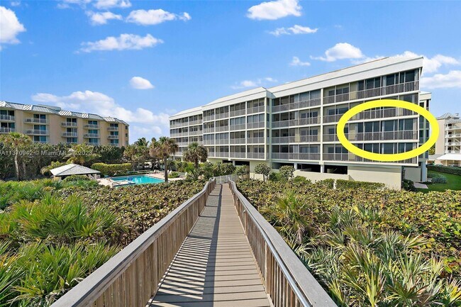 Foto del edificio - 529 NE Plantation Rd