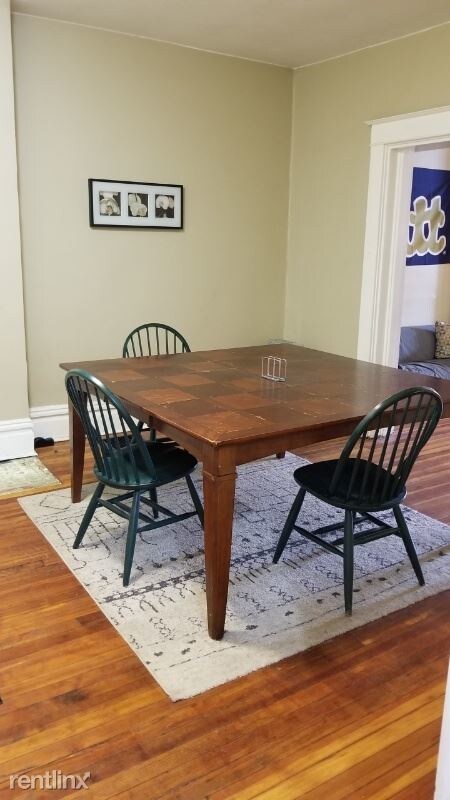 Foto del edificio - 6 br, 3 bath House - 925 Bryn Mawr Rd