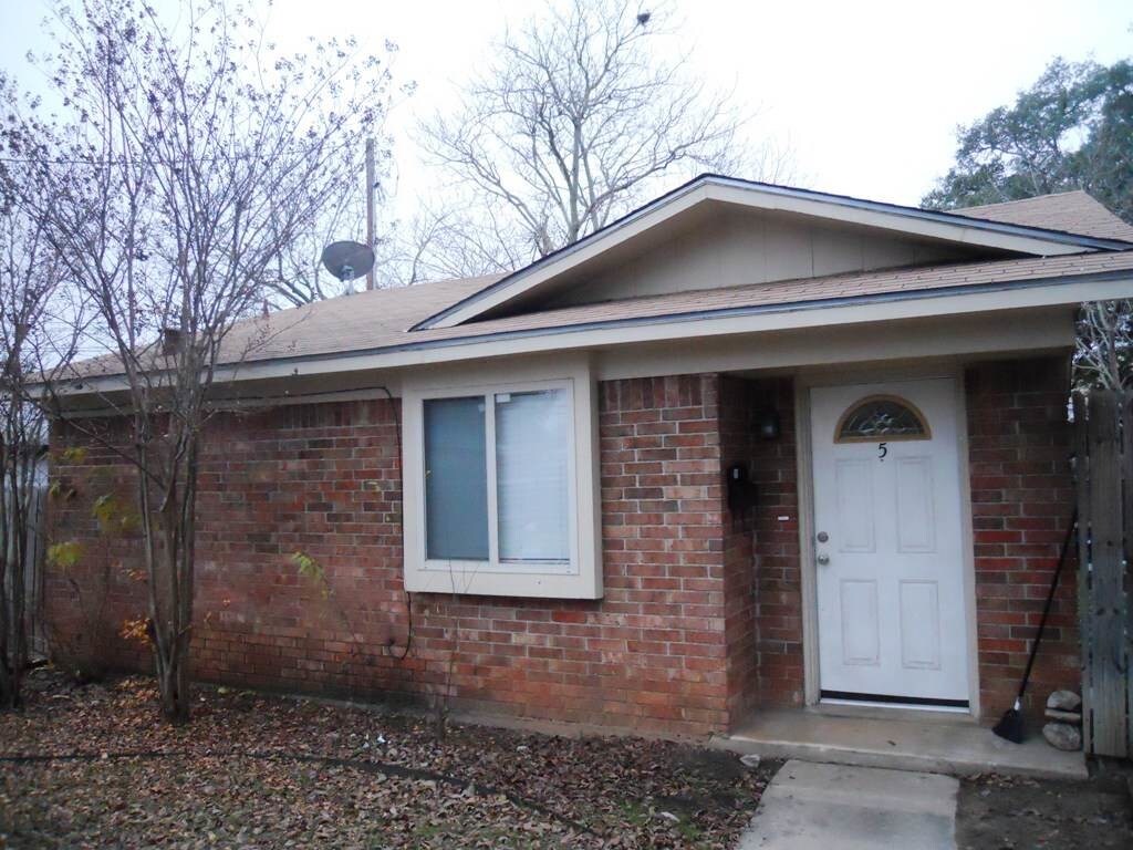 101 W Marble St, TX 78611 House Rental in TX