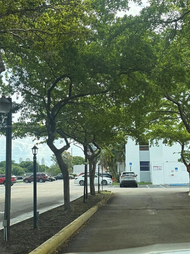 Foto del edificio - 16465 NE 22nd Ave