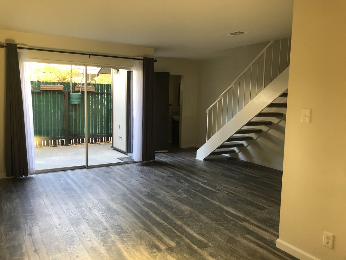 All New Flooring - 5455 Roundtree Pl